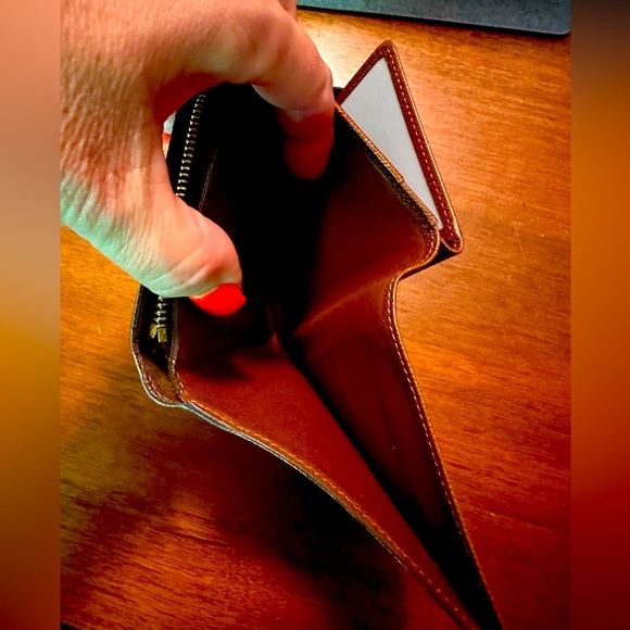 Louis Vuitton Wallet - Picture 11 of 14